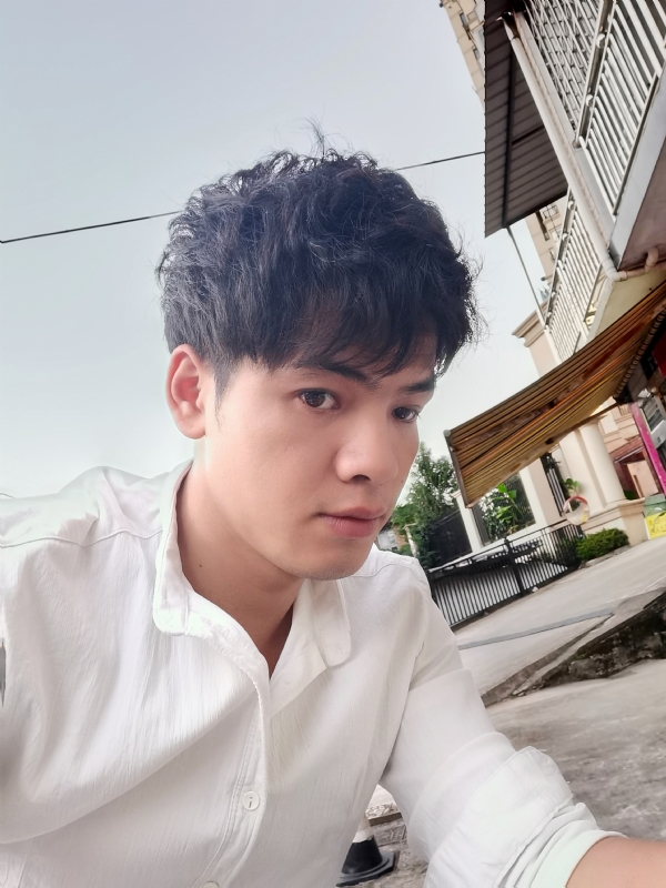 幕后老板的第二张照片--文成交友中心